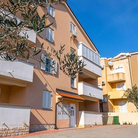Apartment Hannah Новаля Екстер'єр фото