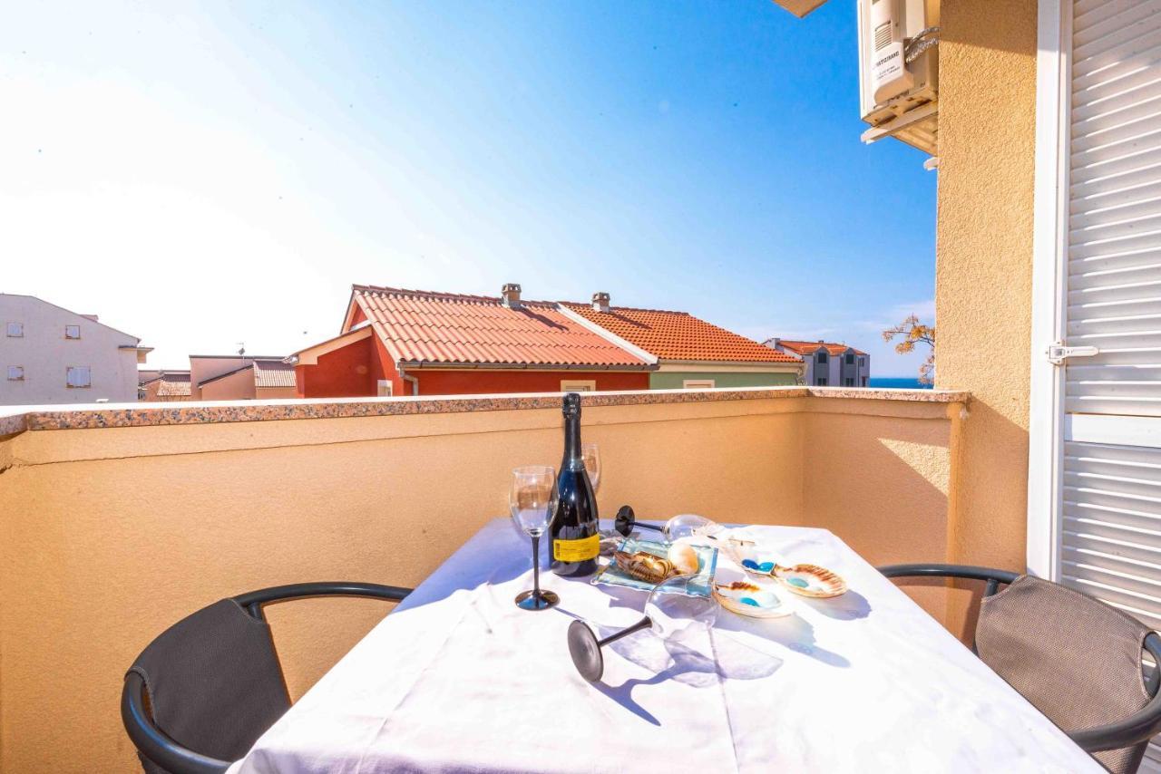 Apartment Hannah Новаля Екстер'єр фото
